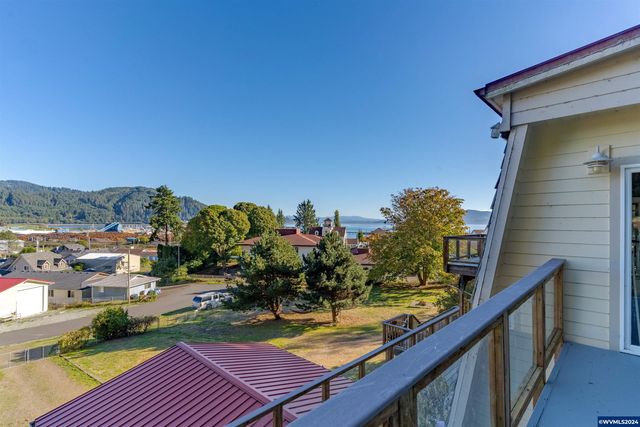 1112 Acacia Av, Garibaldi, OR 97118