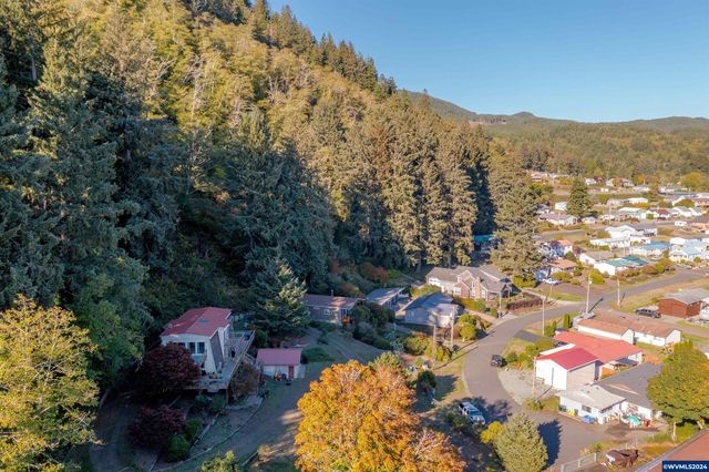 1112 Acacia Av, Garibaldi, OR 97118