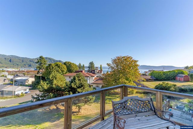 1112 Acacia Av, Garibaldi, OR 97118