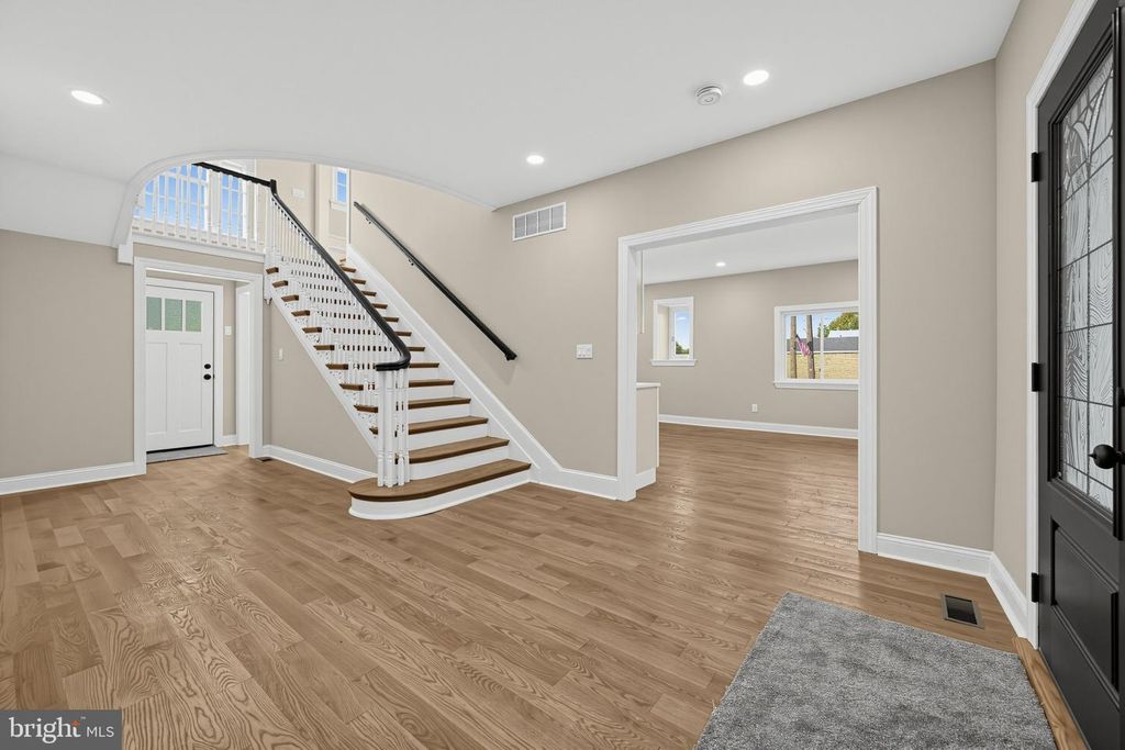 8050 VERREE RD, PHILADELPHIA, PA 19111 — photo 4