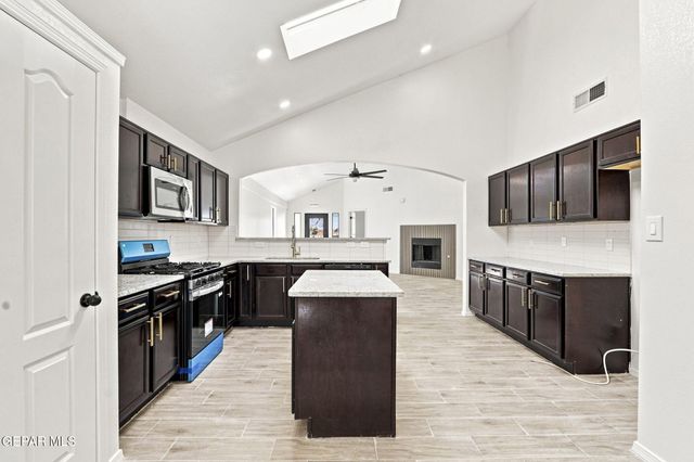 13281 Emerald Hills Street, El Paso, TX 79928