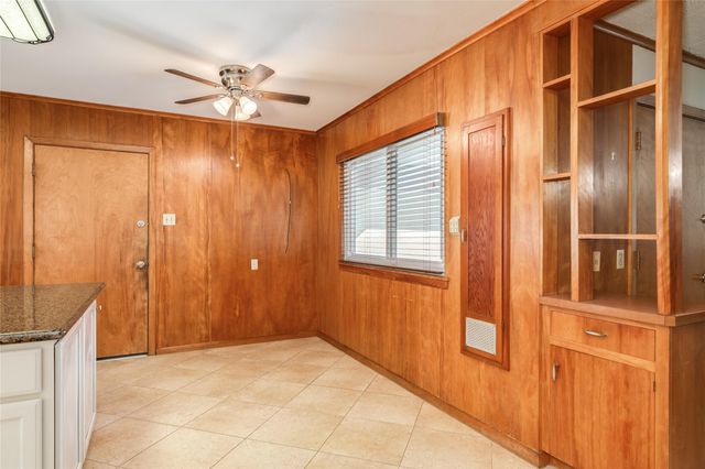4528 Woodrow Avenue, Galveston, TX 77551