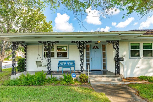 4528 Woodrow Avenue, Galveston, TX 77551
