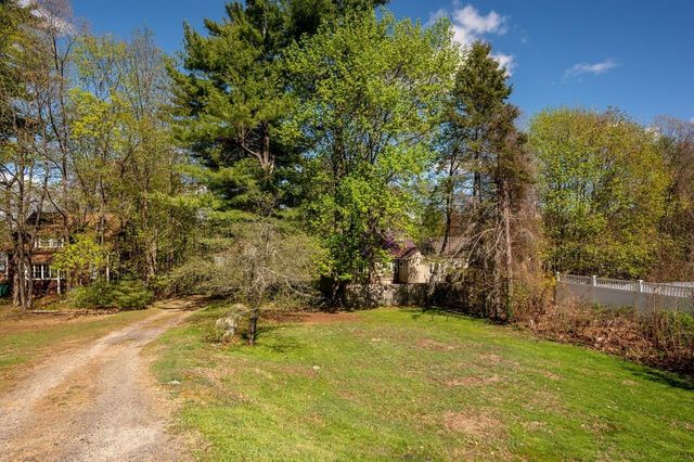 21 Dodge Street, Rochester, NH 03867