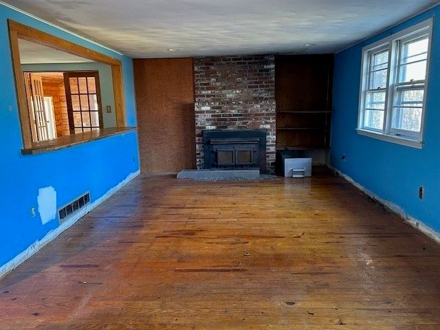 143 Plympton St, Middleboro, MA 02346