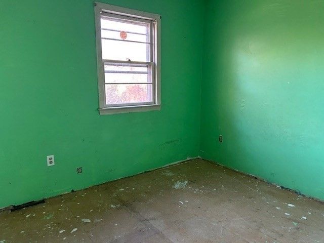 143 Plympton St, Middleboro, MA 02346