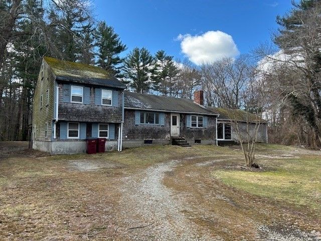 143 Plympton St, Middleboro, MA 02346