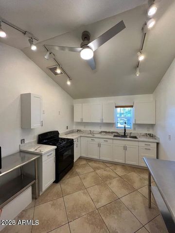 1613 W Mountain View Road A, Phoenix, AZ 85021
