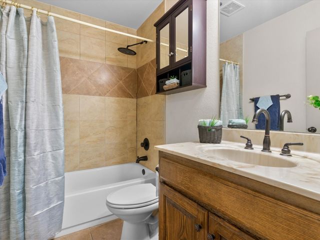 1311 Roe Helm Circle, Rhome, TX 76078