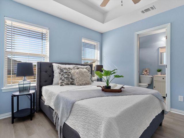 1311 Roe Helm Circle, Rhome, TX 76078