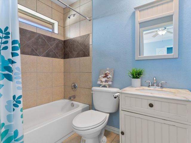 1311 Roe Helm Circle, Rhome, TX 76078