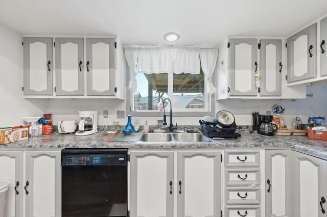 1354 Harpole Road, Redding, CA 96002