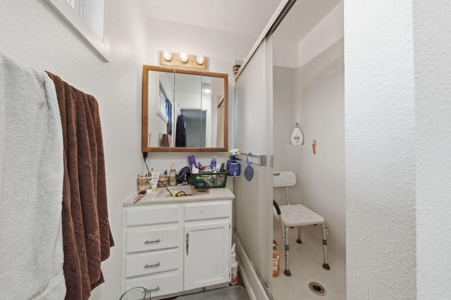 1354 Harpole Road, Redding, CA 96002