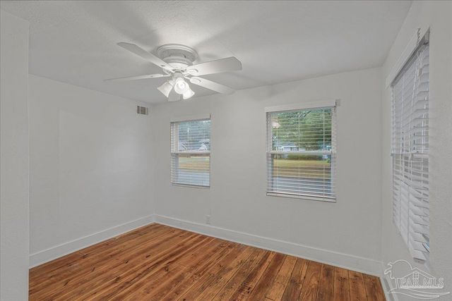 1300 E Fisher St, Pensacola, FL 32503