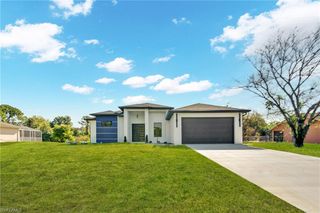 106 Hamilton AVE, Lehigh Acres, FL 33936