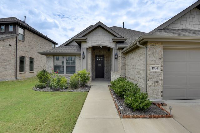 1904 Shaila Drive, Mansfield, TX 76063
