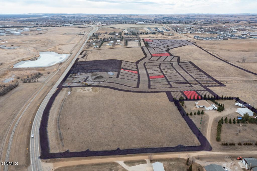 3606 Silver Leaf Avenue NW, Mandan, ND 58554 photo 7