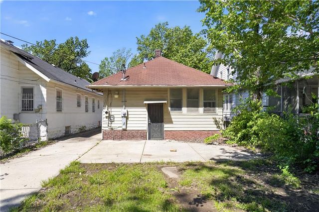 3721 Agnes Avenue, Kansas City, MO 64128