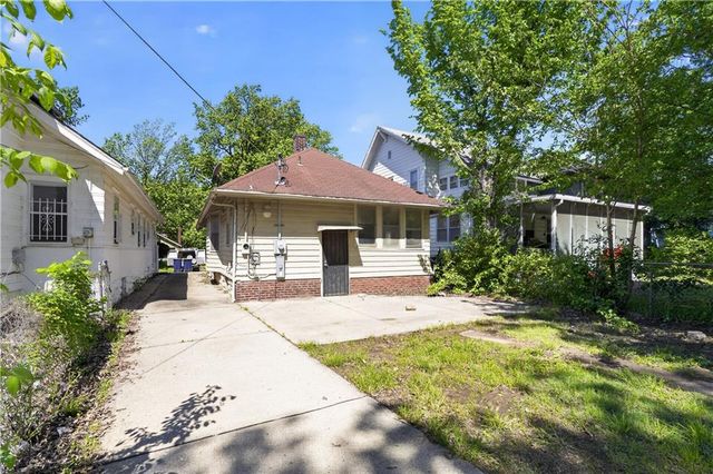 3721 Agnes Avenue, Kansas City, MO 64128