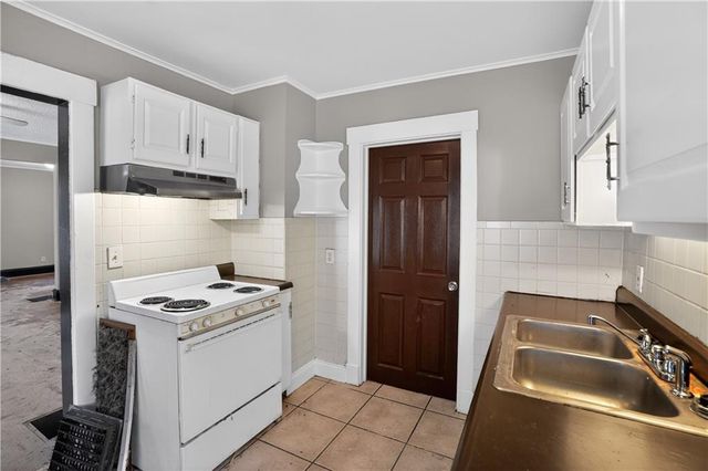 3721 Agnes Avenue, Kansas City, MO 64128