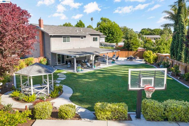 3668 Chelsea Ct, Pleasanton, CA 94588