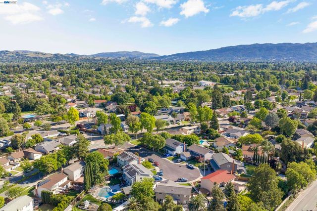 3668 Chelsea Ct, Pleasanton, CA 94588
