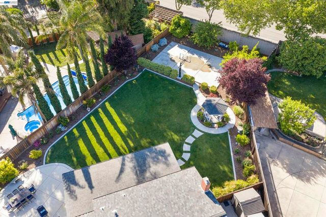 3668 Chelsea Ct, Pleasanton, CA 94588