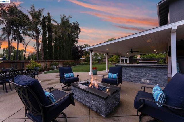 3668 Chelsea Ct, Pleasanton, CA 94588