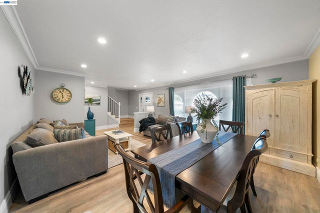 3668 Chelsea Ct, Pleasanton, CA 94588