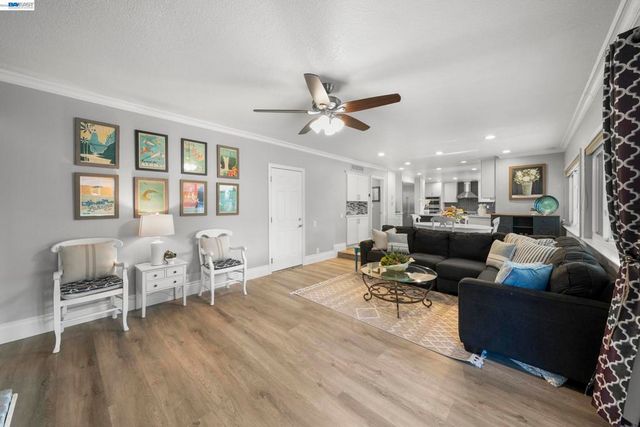 3668 Chelsea Ct, Pleasanton, CA 94588