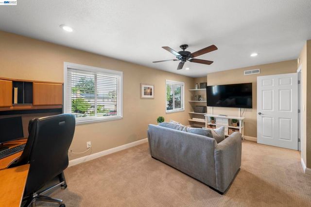 3668 Chelsea Ct, Pleasanton, CA 94588