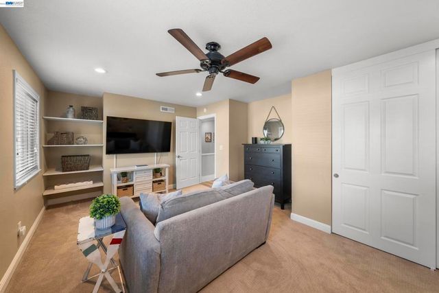 3668 Chelsea Ct, Pleasanton, CA 94588