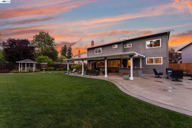 3668 Chelsea Ct, Pleasanton, CA 94588