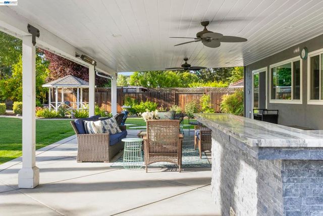 3668 Chelsea Ct, Pleasanton, CA 94588