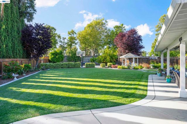 3668 Chelsea Ct, Pleasanton, CA 94588