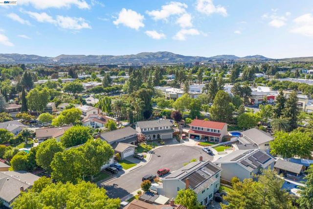 3668 Chelsea Ct, Pleasanton, CA 94588
