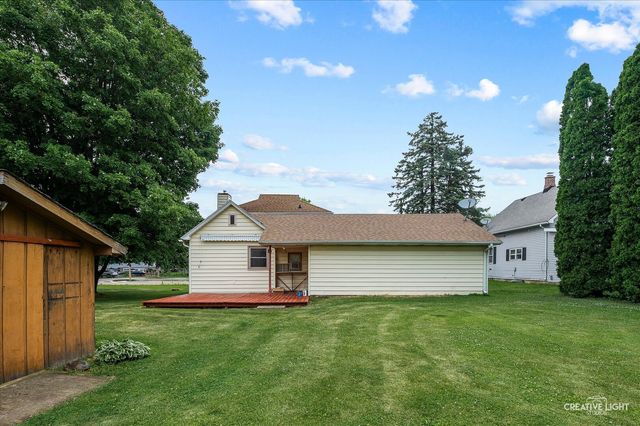 92 Maple Street, Sugar Grove, IL 60554