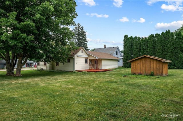92 Maple Street, Sugar Grove, IL 60554