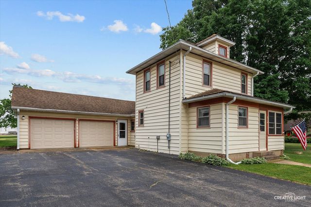 92 Maple Street, Sugar Grove, IL 60554
