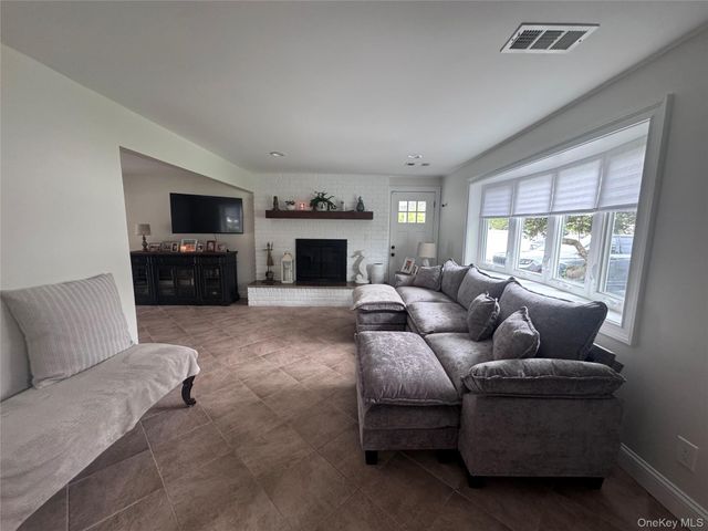 218 Ocean Avenue, Northport, NY 11768