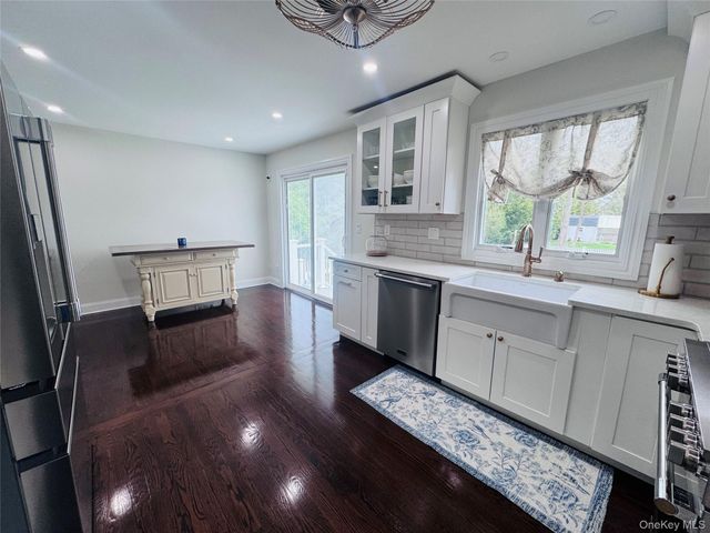 218 Ocean Avenue, Northport, NY 11768