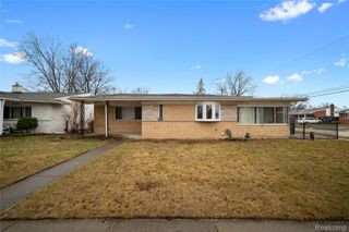 27483 Norma Drive, Warren, MI 48093