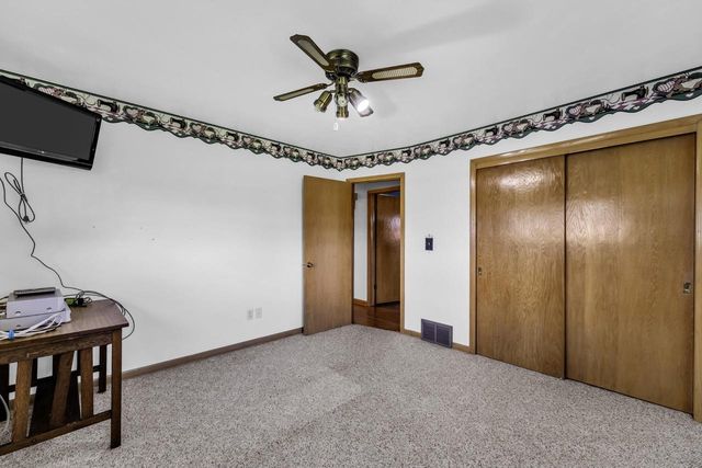 21301 6 Mile ROAD, Franksville, WI 53126