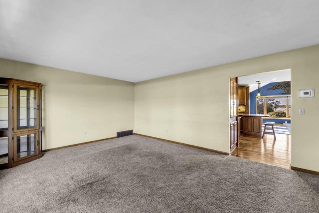 21301 6 Mile ROAD, Franksville, WI 53126
