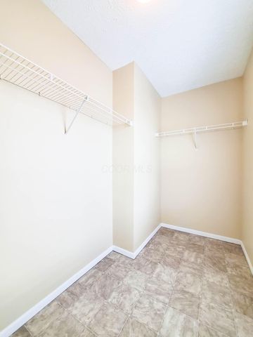 6140 Georges Park Drive, 8C, Canal Winchester, OH 43110