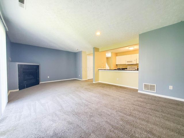 6140 Georges Park Drive, 8C, Canal Winchester, OH 43110