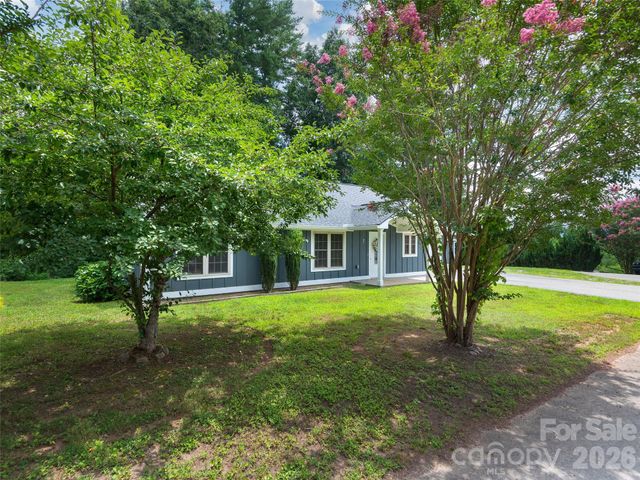 7 Mcgee Ridge Road, Fairview, NC 28730