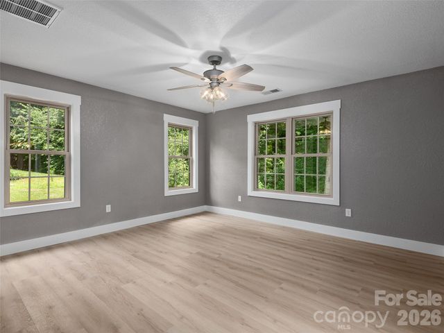 7 Mcgee Ridge Road, Fairview, NC 28730