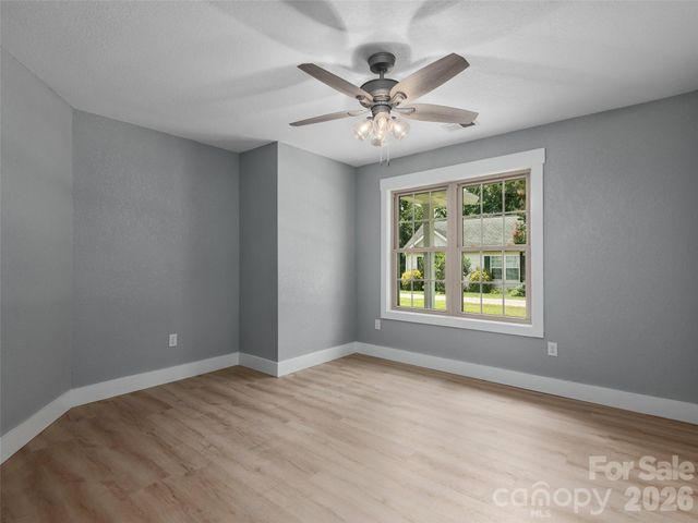 7 Mcgee Ridge Road, Fairview, NC 28730