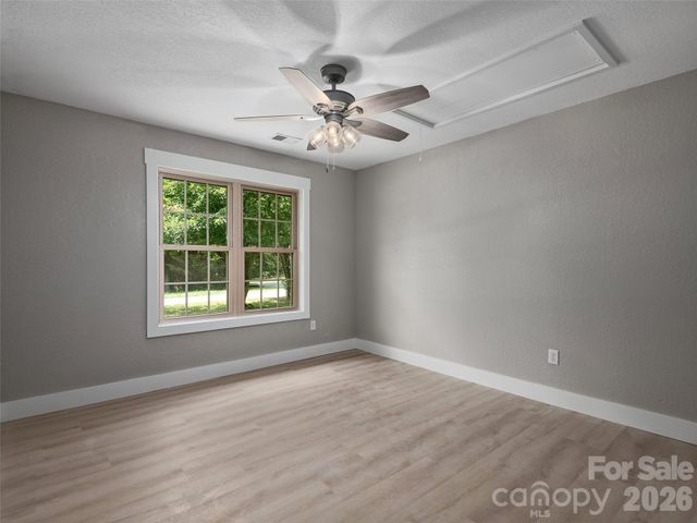 7 Mcgee Ridge Road, Fairview, NC 28730